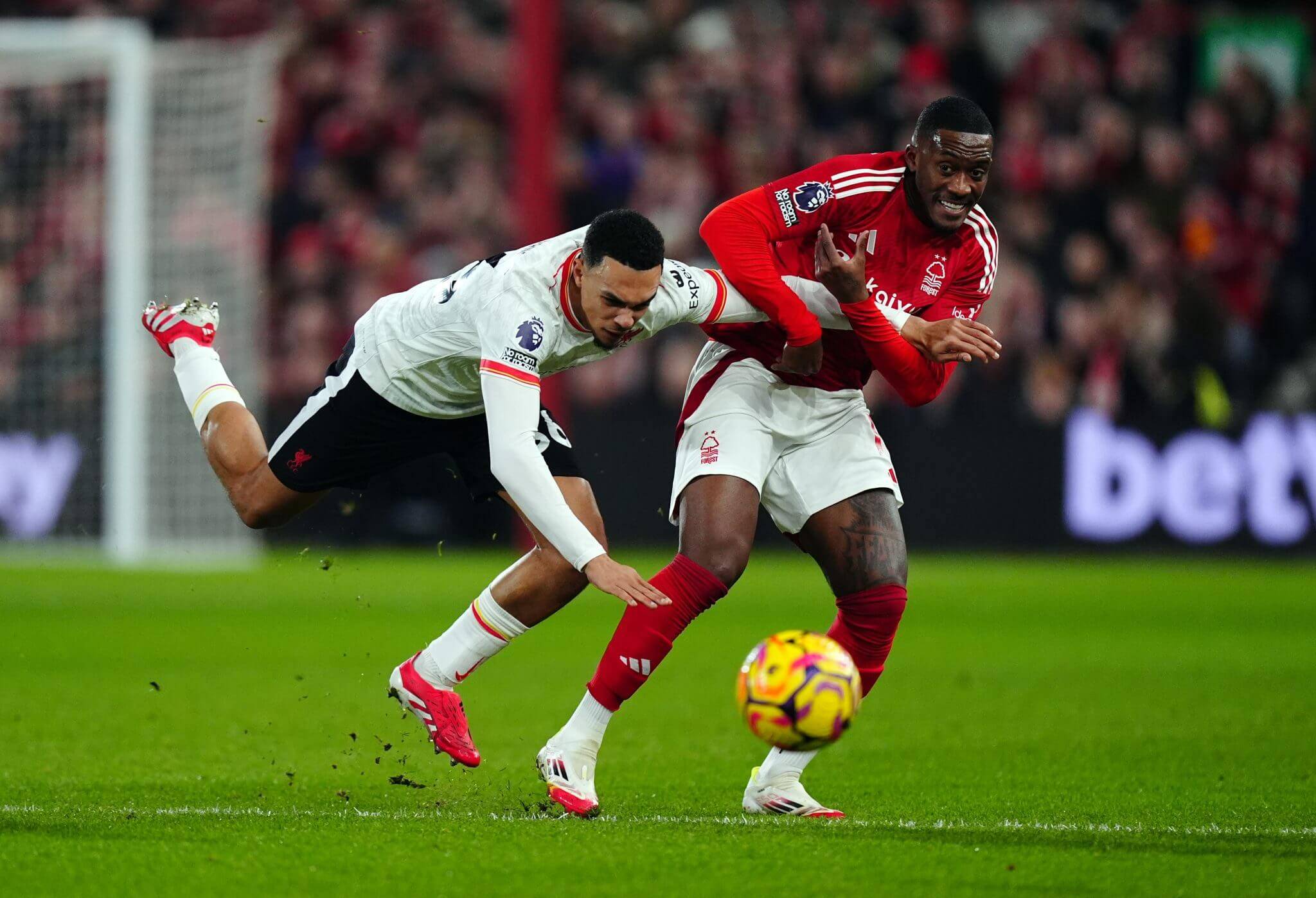 关于赛地聚焦——意大利杯赛前热度飙升，里尔回应争议，话题不断，身体对抗强度拉满的信息-九游体育app